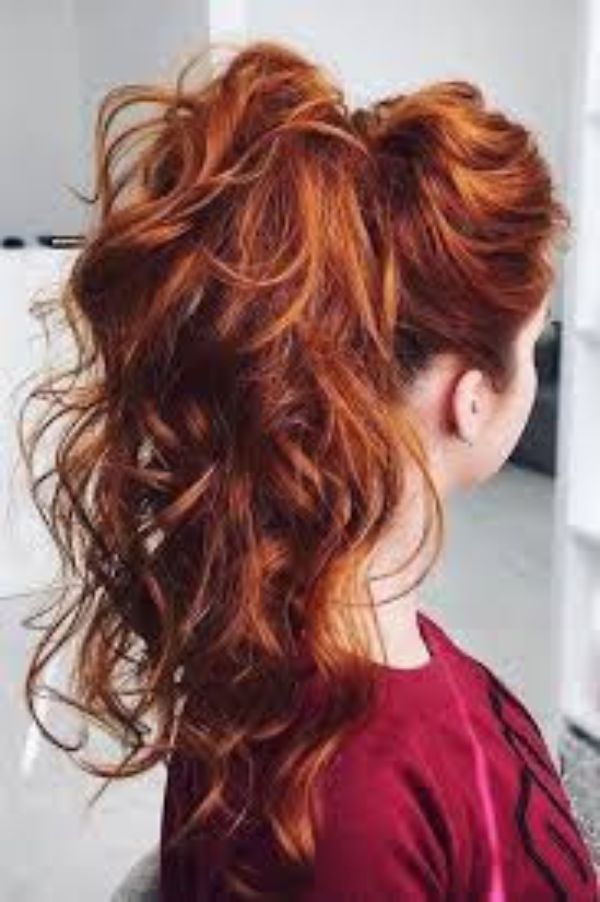 Voluminous Pony for Wavy Hair